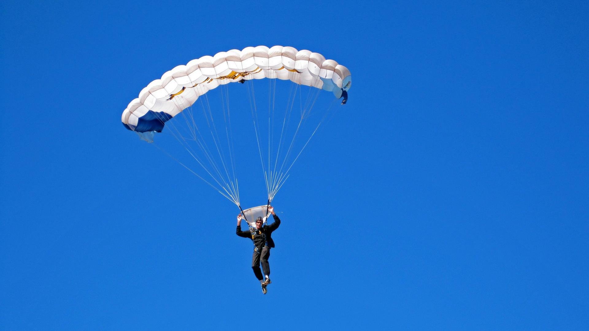 雪橇世界杯德国站，新星崛起，老将坚守，速度与技术的巅峰对决